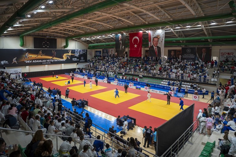 JUDO MİNİKLER TÜRKİYE ŞAMPİYONASI BAŞLADI